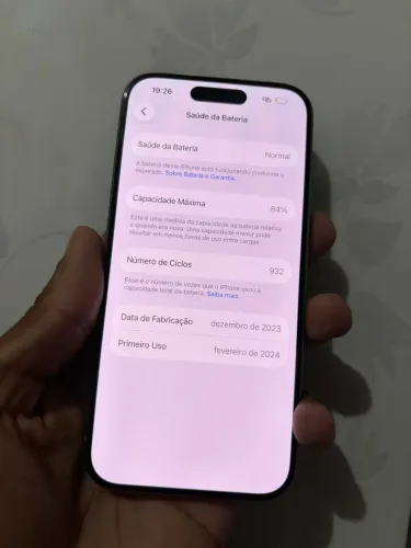 Vendo ou troco iPhone 15 pro natural titânio