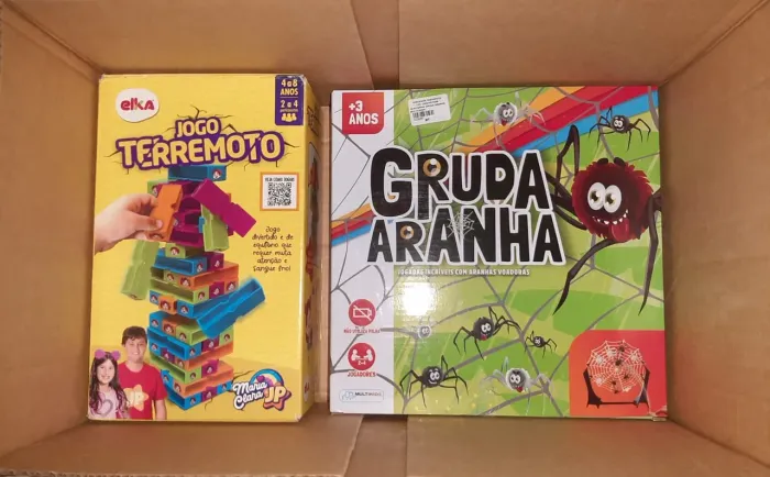 Vende-se Jogos terremoto, pula macaco e gruda aranha 