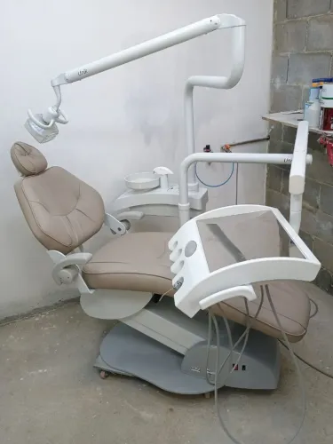 Estofamento de cadeiras odontológicas 