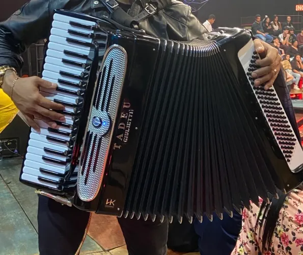 Acordeon profissional Giulietti  Classic 127