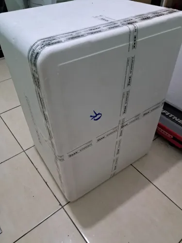 Vendo caixa de isopor Grande nova de 80 litros top só 50,00 reais imperdivel