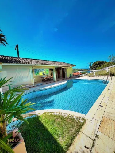 Casa com 3 dormitórios à venda, 320 m² por R$ 1.800.000,00 - Igarata - Igaratá/SP