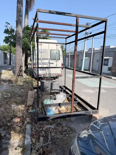 ? VENDE-SE ESTRUTURA PARA trailer