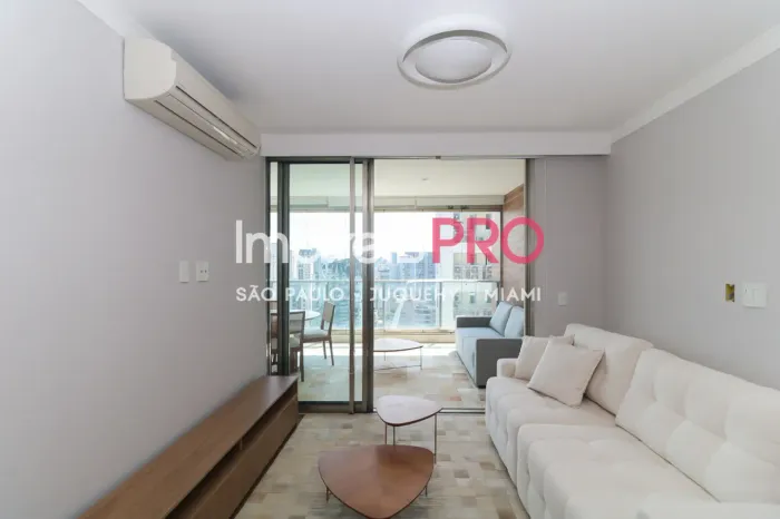 Apartamento com 2 suítes no coração do Itaim