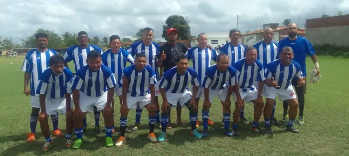 Terno para futebol ?