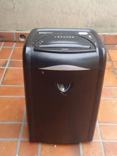 Picotadora de Papel Procalc ES-5015CD
