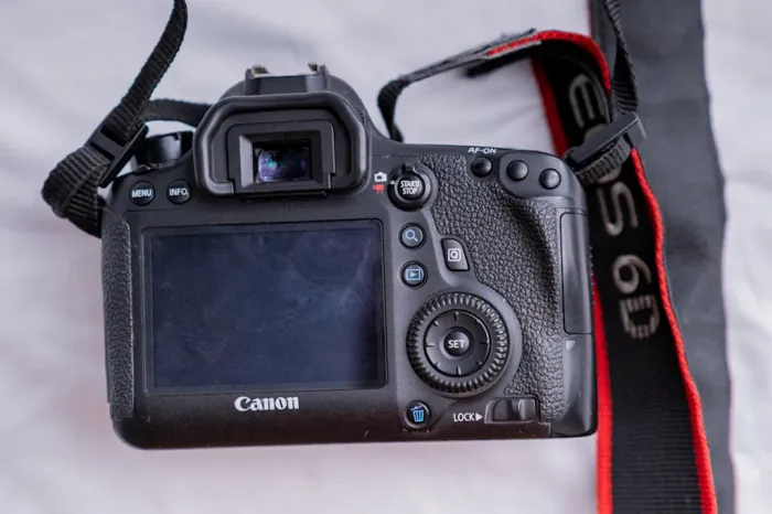 Canon 6D + lente 24-105mm + flash