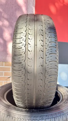 Pneus 195/60/15. R$200,00 cada.