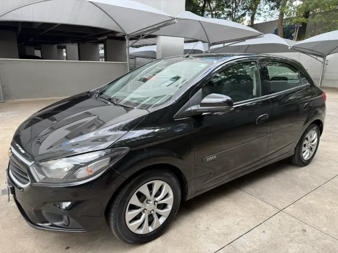 Chevrolet Onix Hatch LT 1.4 8V Flex Mec. 4P 2017