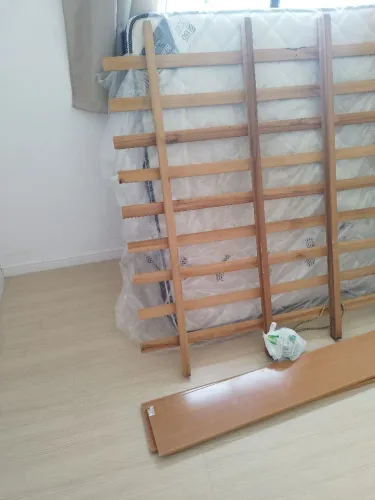 OPORTUNIDADE! CAMA DE CASAL + COLCHÃO - R$ 200