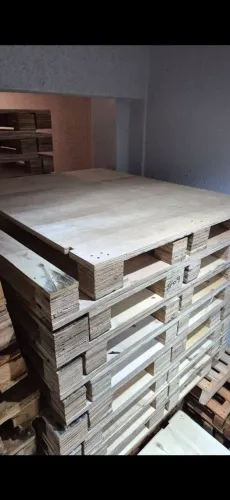 Paletes de compensado super resistente medida 1.30mt por 1.10mt, entregamos com taxa.