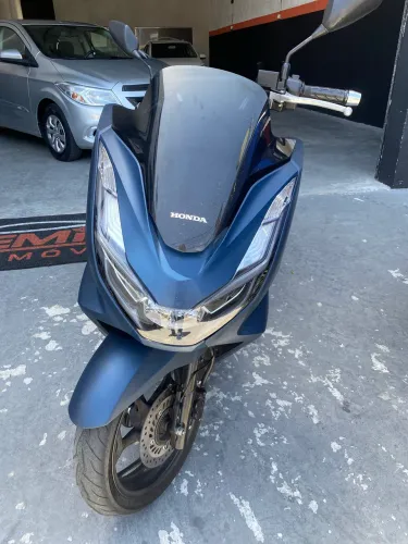 Pcx Dlx 2023 em perfeito estado de conservação 