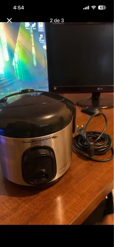 Panela Elétrica de Arroz Usada - Bom Estado