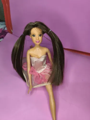 Boneca Barbie pompom diva Morena