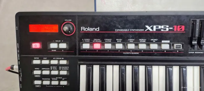 Vendo Teclado MUSICAL Roland XPS10 com samplers do Nord