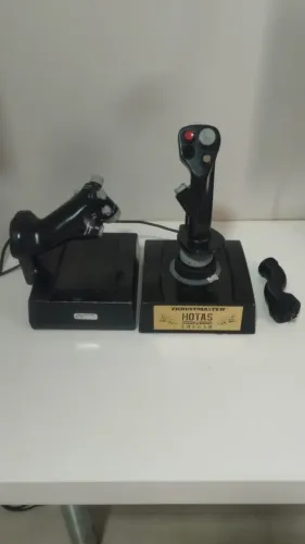 Thrustmaster HOTAS Cougar - Joystick + Throttle F-16 - Raro