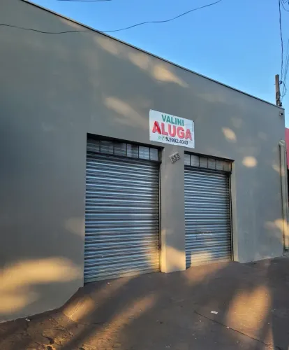 Salão 250 m2 Av. Deolinda Rosa em Serrana