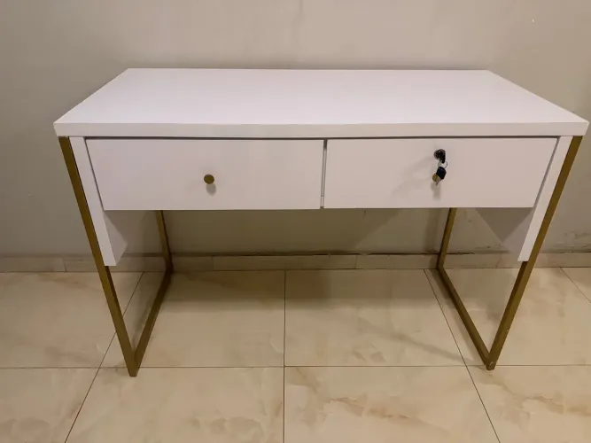 Mesa de consultório ou escritório