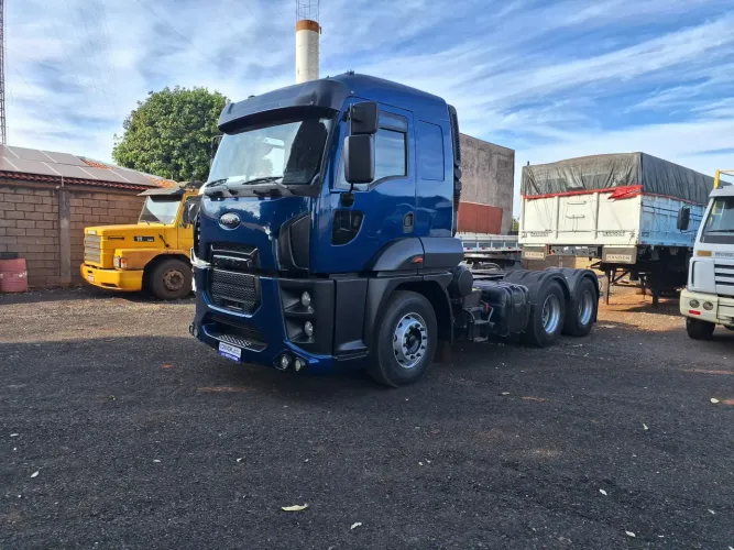 Ford cargo 2842 6x2 cavalo