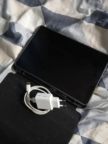 Tablet Xiaomi Redmi Pad Se, 8GB De RAM, 256GB, + Case + Carregador original