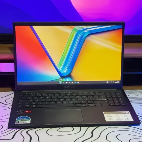 ASUS Vivobook Ryzen 5-7520U | 512GB SSD | 8GB RAM | Tela 15.6 (Venda ou Troca)
