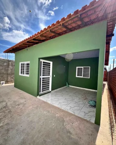 Vende-se casa em pvh