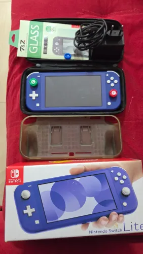 Nintendo switch lite 32G