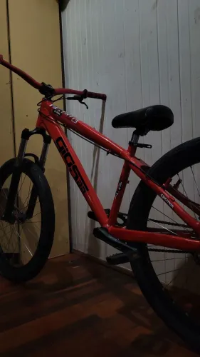 Gios 4trix vermelha 23/24