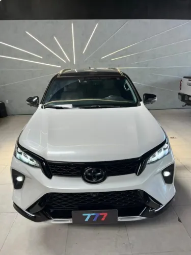 Toyota Hilux SW4 Diamond 2.8 TB 4X4 Die. Aut. 2024