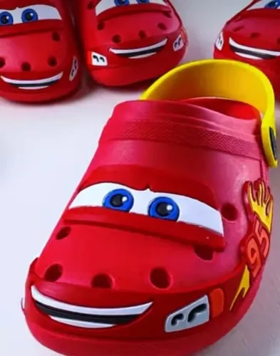 Babuche relâmpago mcqueen