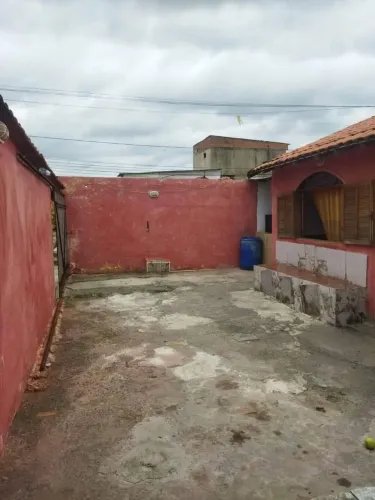 Vendo casa com Piscina em Sepetiba de 3 quartos