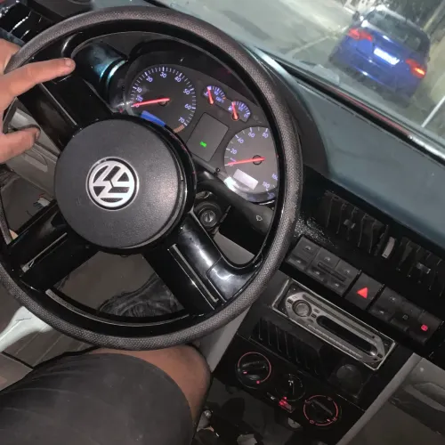 Volkswagen Gol Geração III Power 1.0 MI 16V Gasolina Mec. 4P 2002