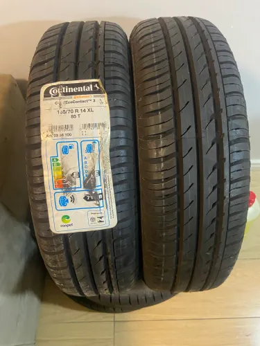 Par Pneus continental 165/70/R14