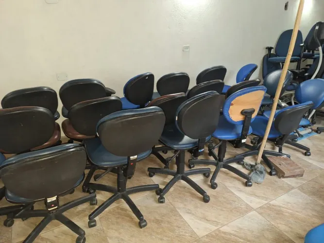 ?LOTE- CADEIRA DE ESCRITÓRIO- SUPER OFERTA