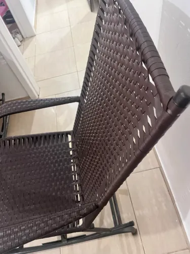Vendo duas cadeiras novas 