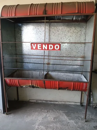 Churrasqueira grande de tonel fundo reforçado de cimento ótimo para ponto frango assado