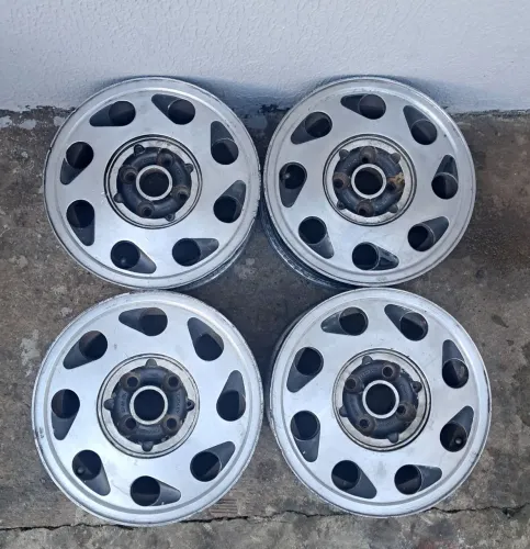 Roda pingo dagua aro 14 4x100 VW original