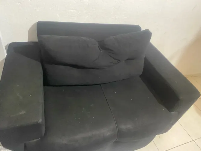 Vende-se sofá dois lugares