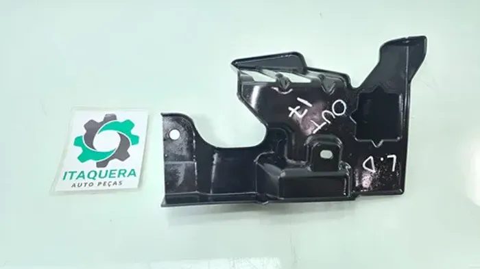 Suporte Radiador Direito Mitsubishi Outlander 2.0 2017 2018 Preto