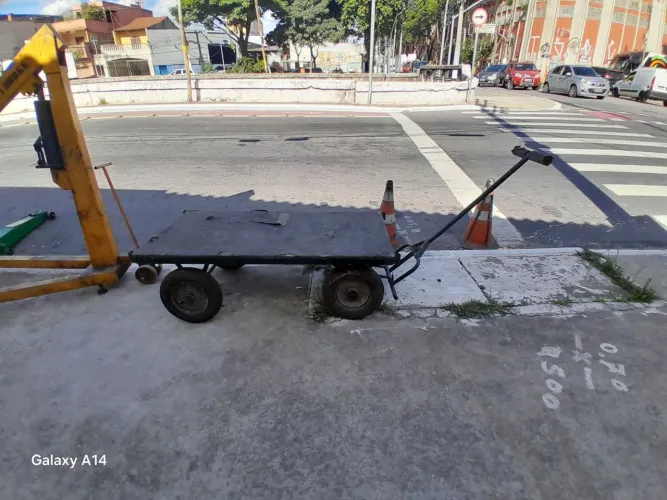 Carrinho de carga de 4 rodas