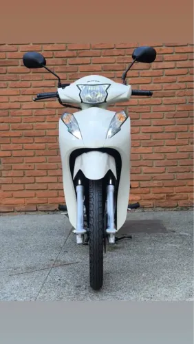 Honda Biz 125 2024 - Branca