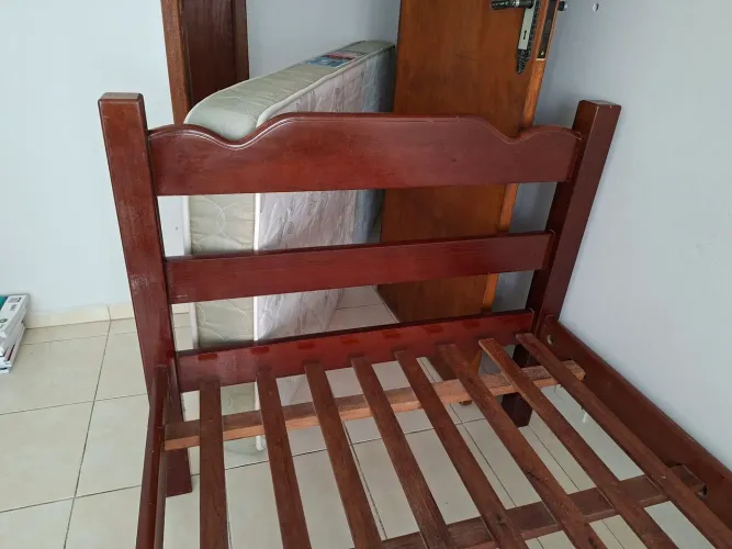 Cama de solteiro com colchão Castor D33