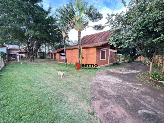 Chácara com 3 quartos 1 suíte, muita área verde, estilo chalé, piscina, Vale do Sol, Indai