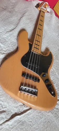 baixo squier vintage modified 5 cordas