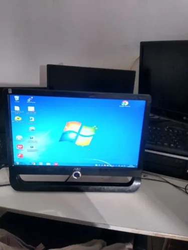 Monitor para computador modelo AOC F19L 