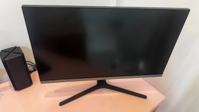 Monitor Samsung 28 Led Uhd 4k 2x Hdmi Freesync Série Ur550 Display Port - Lu28r550uqlmzd