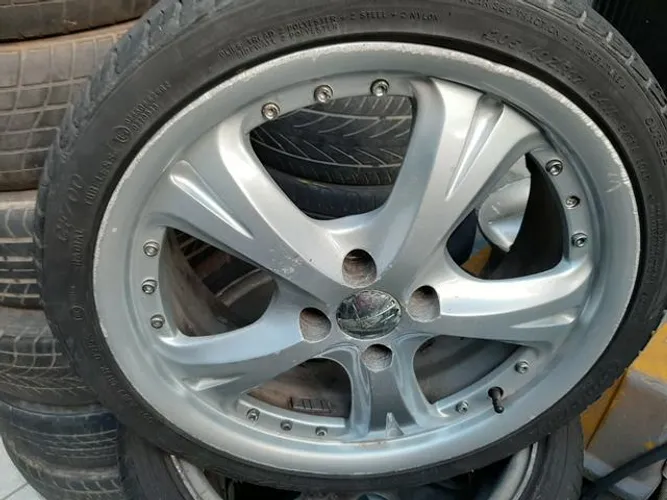 Roda aro 17 Tag Estrela Prata Renault 4X100 