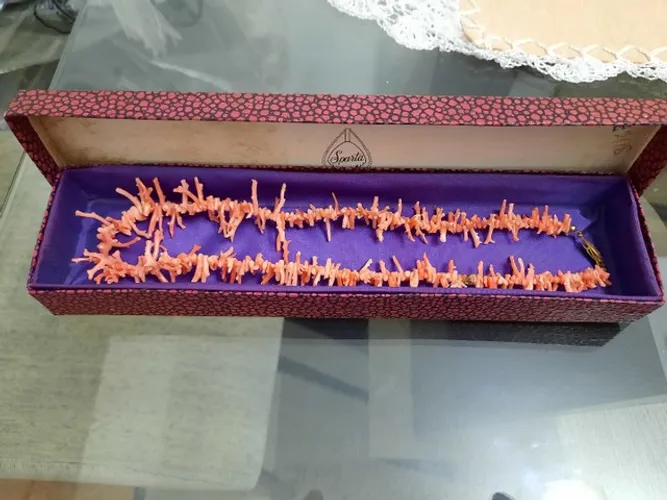 Colar de Coral vermelho. Altentico Antigo. 