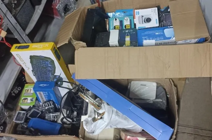 Vende-se sucata de materiais Eletrônicos Preço a combinar produtos varia (JK Eletrônicos)