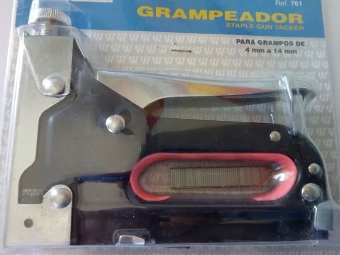 Grampeador para Tapeceiro Estofador Grampeadeira manual oferta